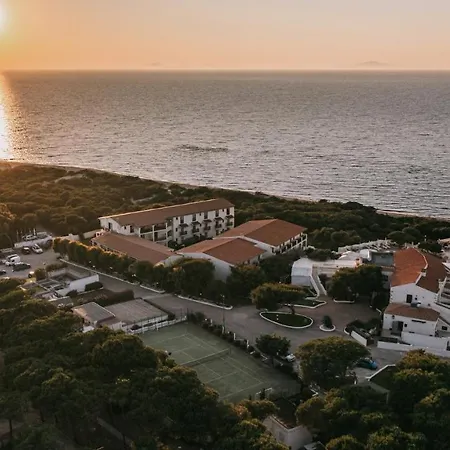 Mclub Del Golfo Hotel